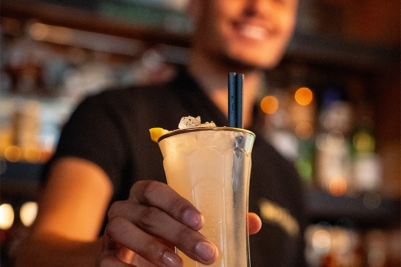 bota pub barman cocktail maison